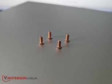 4 Schrauben lösen