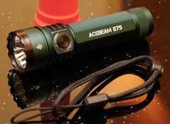 Im Deal für unter 60 Euro ist die Acebeam E75 ein potenzielles EDC-Taschenlampen-Schnäppchen (Bildquelle: Andreas Sebayang)