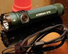 Im Deal für unter 60 Euro ist die Acebeam E75 ein potenzielles EDC-Taschenlampen-Schnäppchen (Bildquelle: Andreas Sebayang)