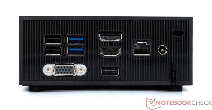 Rückseite: 3x USB-A 2.0, 2x USB-A 3.2 Gen1, VGA, DisplayPort, HDMI, 2,5-G-LAN, Netzanschluss, Kensington Schlossanschluss