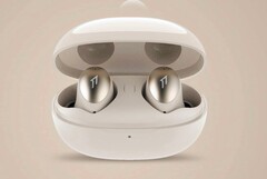 Die neuen 1More ColorBuds sind deutlich kompakter als ihre Vorgänger, die Ausstattung kann sich durchaus sehen lassen. (Bild: 1More)