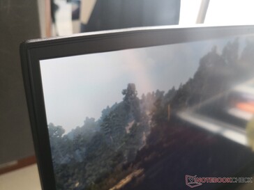 Mattes Display ohne Edge-to-Edge-Displayoptionen