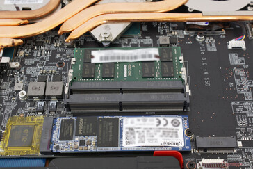2x SODIMM und 2x M.2 2280 mit Unterstützung für PCIe 3.0 x4