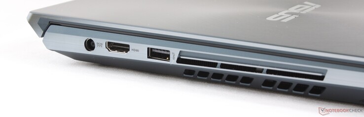 Links: Netzanschluss, HDMI 2.0, USB 3.1 Typ-A Gen. 2