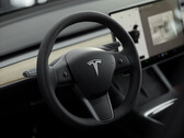 Twitter verbietet Werbung, die selbstfahrende Teslas kritisiert (Bild: Screen Post/Unsplash)