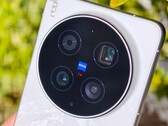 Das chinesische Vivo X300 Ultra gibt es vor der Verfügbarkeit des globalen Modells bereits mit Rabatt.
