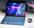 Das Lenovo Yoga Slim 7 14 Gen 10 wird jetzt zum Allzeit-Bestpreis angeboten. (Bildquelle: Notebookcheck)