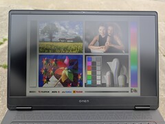 Verwaschene Farben bei heller Bewölkung im Freien