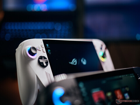 Langsamer als Steam Deck OLED - Asus ROG Xbox Ally Handheld im Test
