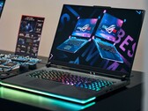 Asus ROG Scar 18 endlich mit Mini-LED, 2.048 Dimming-Zonen und 1.100 Nits (Bild: Alex Wätzel)