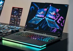 Asus ROG Scar 18 endlich mit Mini-LED, 2.048 Dimming-Zonen und 1.100 Nits (Bild: Alex Wätzel)