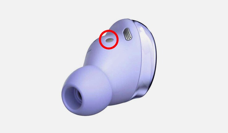 Die Kontakte zum Aufladen haben bei den Galaxy Buds Pro direkten Hautkontakt. (Bild: Samsung)