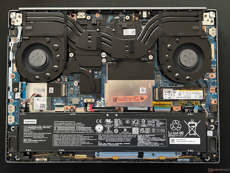 Legion 5 16IRX G9 im Vergleich