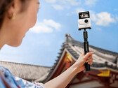 Insta360 Go 3: Verbessertes Modell der federleichten Mini-Actioncam erhält 2,7K-Video und Action Pod mit Flip-Display.
