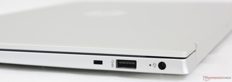 Rechts: Anschluss für Sicherheitsschloss, USB-A (5 Gbit/s), Netzgerät