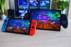 Nintendo Switch OLED vs. OneXplayer X1 Pro - The Smurfs 2 (Bild: Marc Herter/ Notebookcheck)