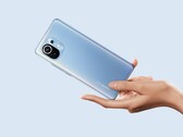 Das Xiaomi Mi 11 kann die Performance der schnellsten Konkurrenten nicht ganz erreichen. (Bild: Xiaomi)