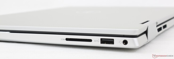 Rechts: SD-Kartenleser, USB-A 4.2 Gen. 1, 3,5-mm-Headset