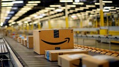 Amazon bereitet sich auf das Weihnachtsgeschäft vor und stellt wieder massenhaft Leute ein.