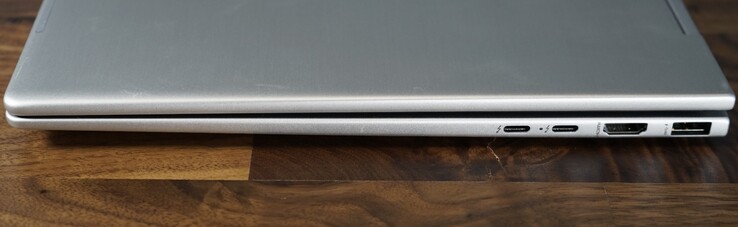 USB-A 3.1, 3.5mm Audio-Combo, SD-Card-Reader