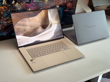 Asus Zenbook A16.