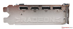 Die externen Anschlüsse der AMD Radeon RX 6700 XT