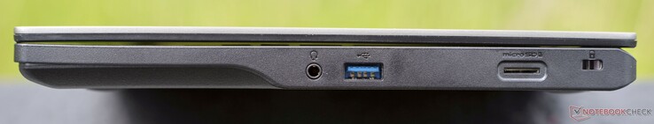 Rechts: Klinke, USB-A 3.2 Gen1 (5 GBit/s), microSD-Kartenleser, Kensington-Lock