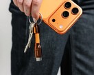 Das Schlüsselbund-Ladekabel von Nomad gibts jetzt auch in Orange, passend zum iPhone 17 Pro.