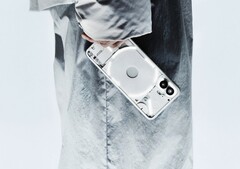 Das Nothing Phone (2) bietet deutlich mehr Leistung dank Snapdragon 8+ Gen 1. (Bild: Evan Blass)