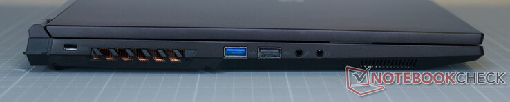 Kensington Lock Slot; USB-A 3.2 Gen1; USB-A 2.0; Mikrofoneingang; Kopfhörerausgang (kompatibel mit Kombistecker-Headsets)