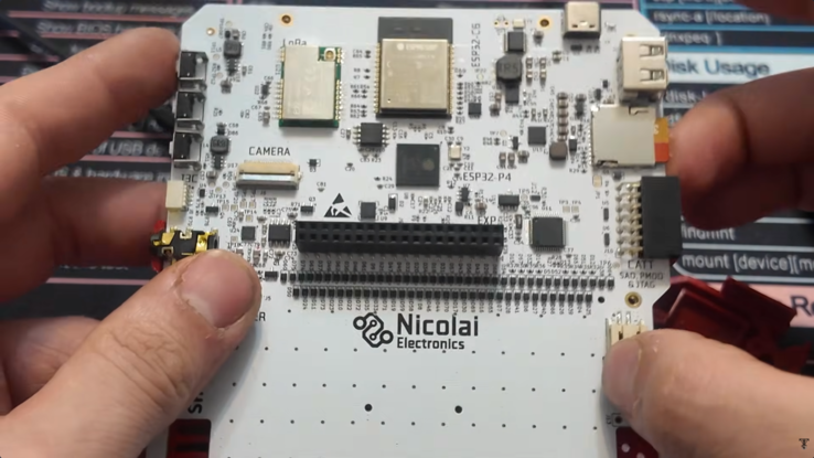 Die Hauptplatine (Motherboard) des Tanmatsu LoRa Radio Decks.