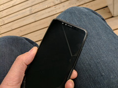 Forbes zeigt einen vermeintlichen iPhone 8-Prototypen, schaltet ihn aber nicht ein.