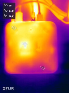 Geekom A7 Max beim Stresstest (Unterseite)