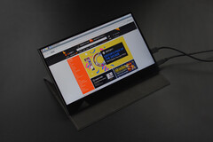 4K und Touch: Neuer Monitor (nicht nur) für den Raspberry Pi mit speziellem Cover erhältlich