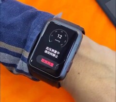 Die Huawei Watch D zeigt sich schon einige Tage vor ihrem Launch in einem Unboxing-Video. (Bild via Rock Leaks)