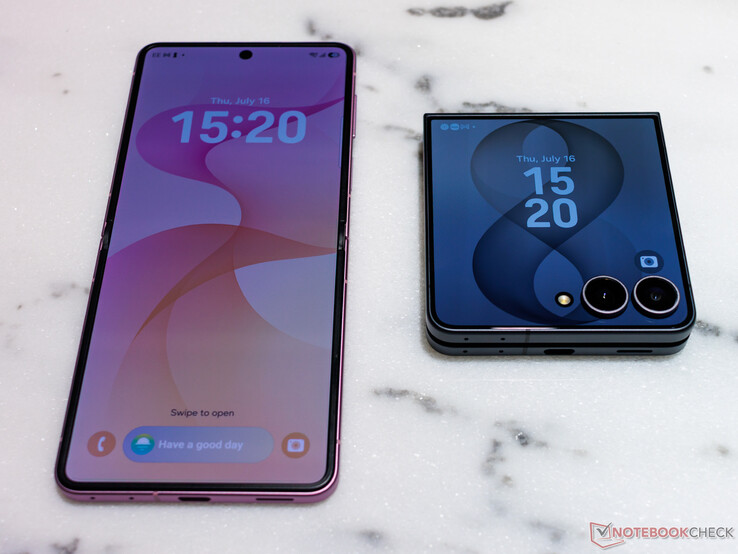 Beim Galaxy Z Flip8 hat Samsung unter anderem an den Displayrändern gefeilt.