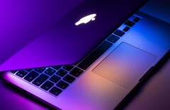 Das MacBook Pro erhält bald ein Mini-LED-Display, Apple soll künftig aber auf OLED umsteigen. (Bild: Dmitry Chernyshov)