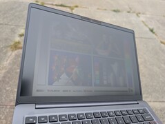 Im Freien unter Sonneneinstrahlung