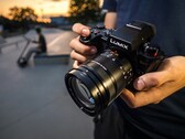 Die Panasonic Lumix G9 II kann 75 Fotos pro Sekunde aufnehmen. (Bild: Panasonic)