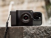 Caira verwandelt Smartphones in eine micro-FourThirds-Kamera. (Bildquelle: Camera Intelligence)
