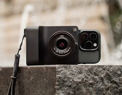 Caira verwandelt Smartphones in eine micro-FourThirds-Kamera. (Bildquelle: Camera Intelligence)