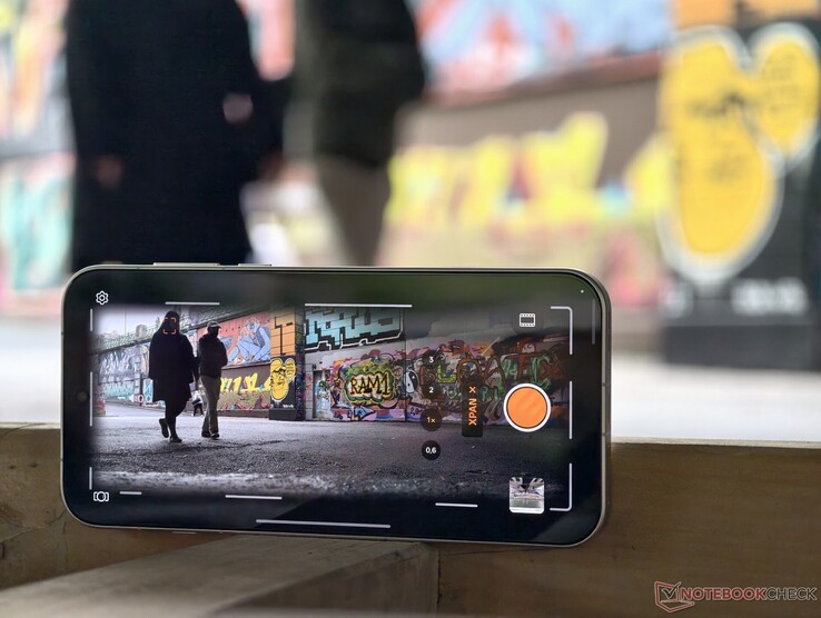 Der XPan-Modus im Oppo Find X9 Pro liefert Cinemascope-ähnliche Bilder.