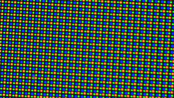 Das OLED-Display setzt auf eine RGGB-Sub-Pixel-Matrix bestehend aus einer roten, einer blauen und zwei grünen Leuchtdioden.