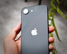 Das Apple iPhone 17e soll wie das abgebildete iPhone 16e nur eine rückseitige Kamera bieten.