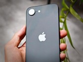 Das Apple iPhone 17e soll wie das abgebildete iPhone 16e nur eine rückseitige Kamera bieten.