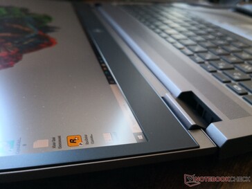 Anstelle von unserem matten Panel bietet HP auch Touchscreens mit Corning Gorilla Glas 3 an.