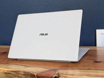 Asus ExpertBook Ultra P9406CAA.