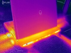 Temperatur des Alienware 16 Area-51 beim Spielen von Cyberpunk 2077 im Overdrive-Modus