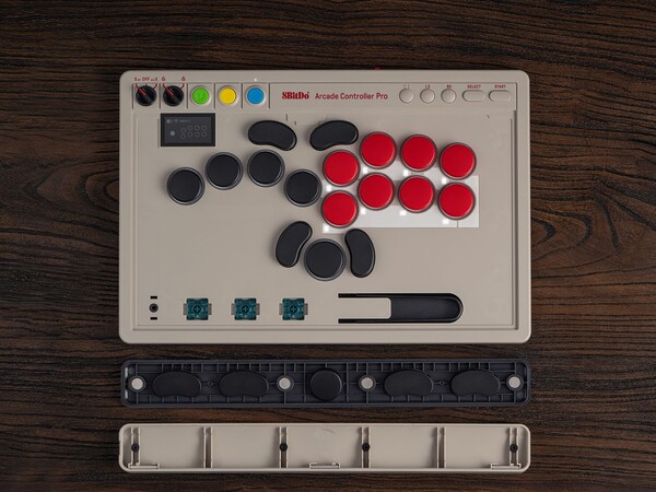 Der 8BitDo Arcade Controller kann einfach angepasst werden