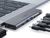 MacBooks sind großartige Laptops, doch für den Anschluss der meisten Geräte braucht man einen Adapter. (Bild: Aukey)